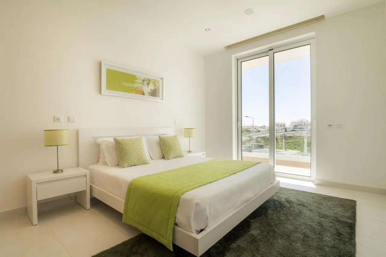 5 Beach View Apartment In Porto De Mos 150 Metres From The Beach! Lagos