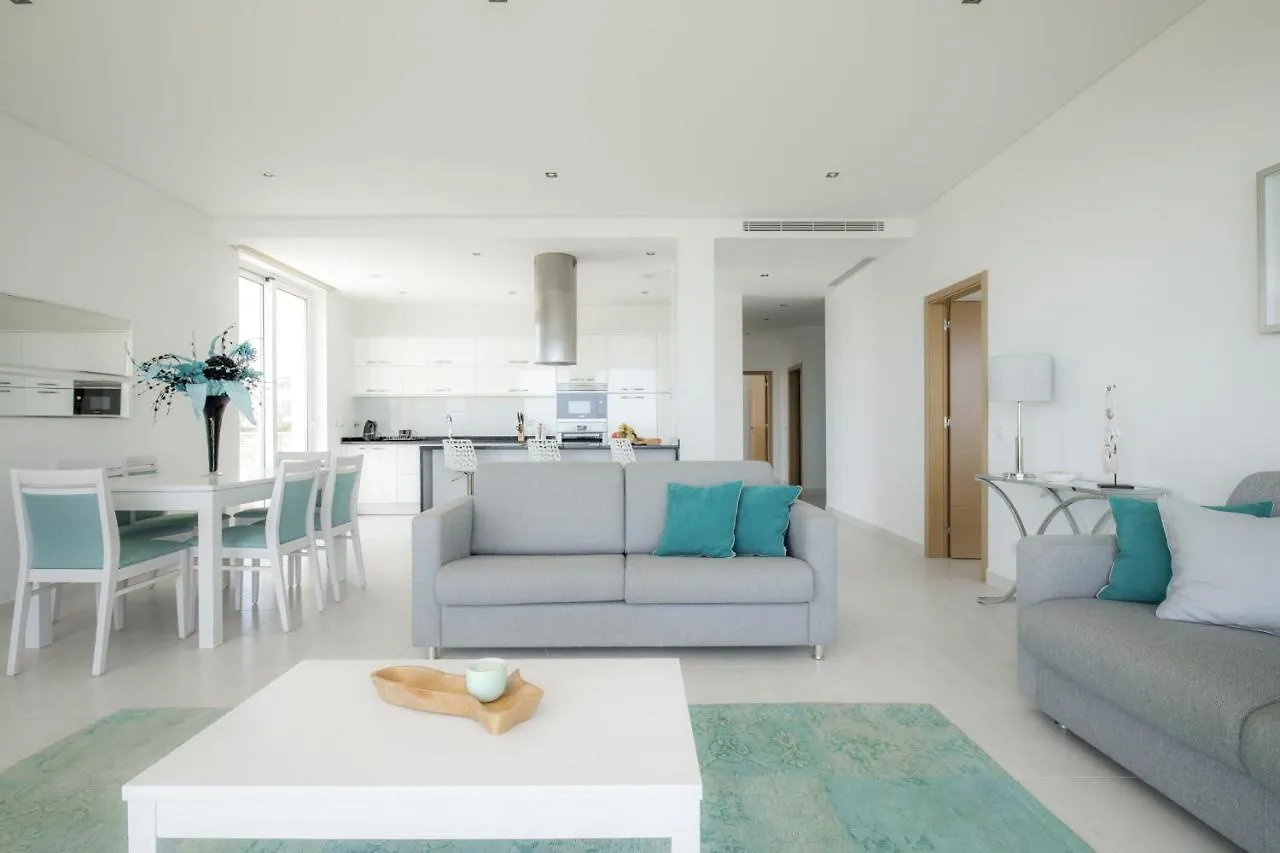 5 Beach View Apartment In Porto De Mos 150 Metres From The Beach! Lagos