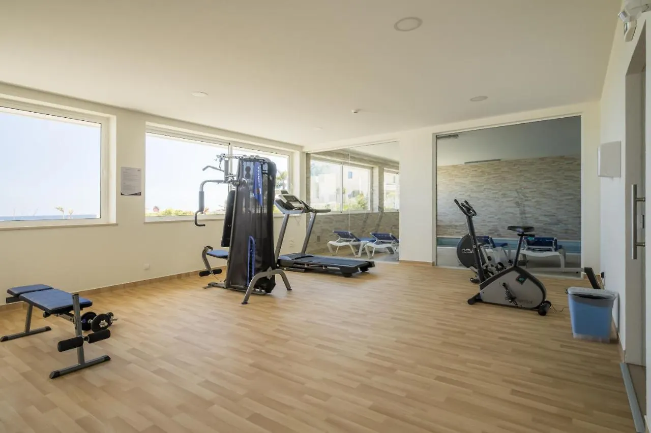 5 Beach View Apartment In Porto De Mos 150 Metres From The Beach! Lagos Portugal